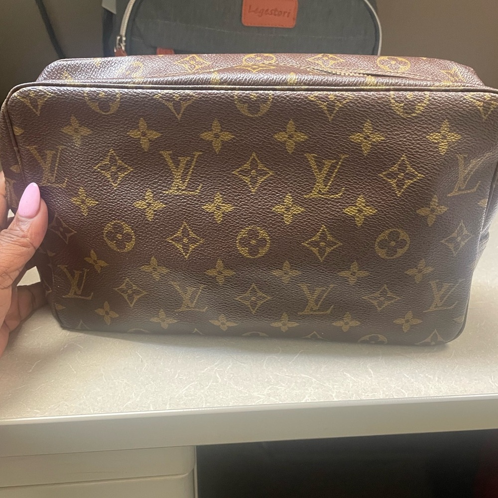 Louis Vuitton Authentic Trousee 28